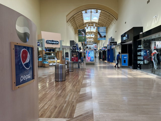 Great Lakes Crossing Outlets - Aug 7 2022 Photo